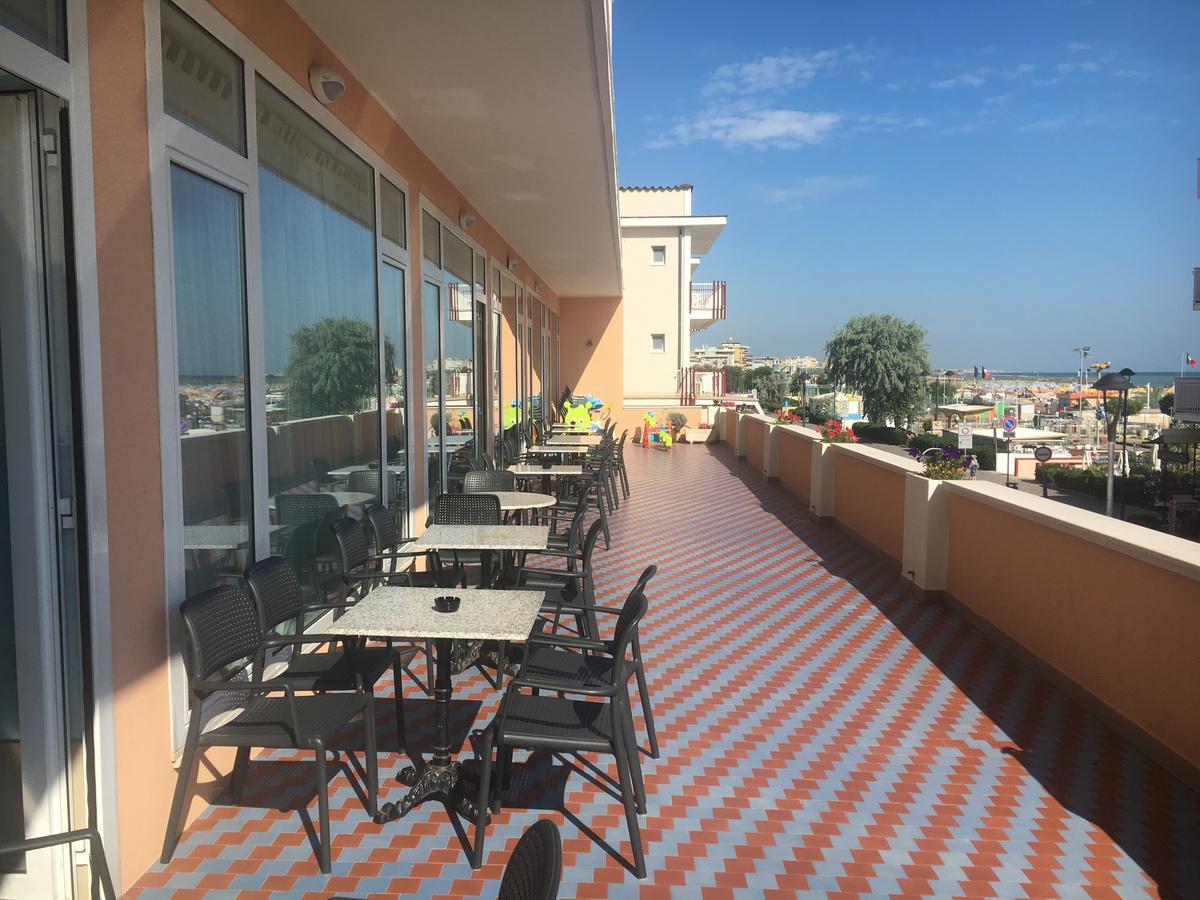 Hotel Alexander Resort Rimini Exterior foto
